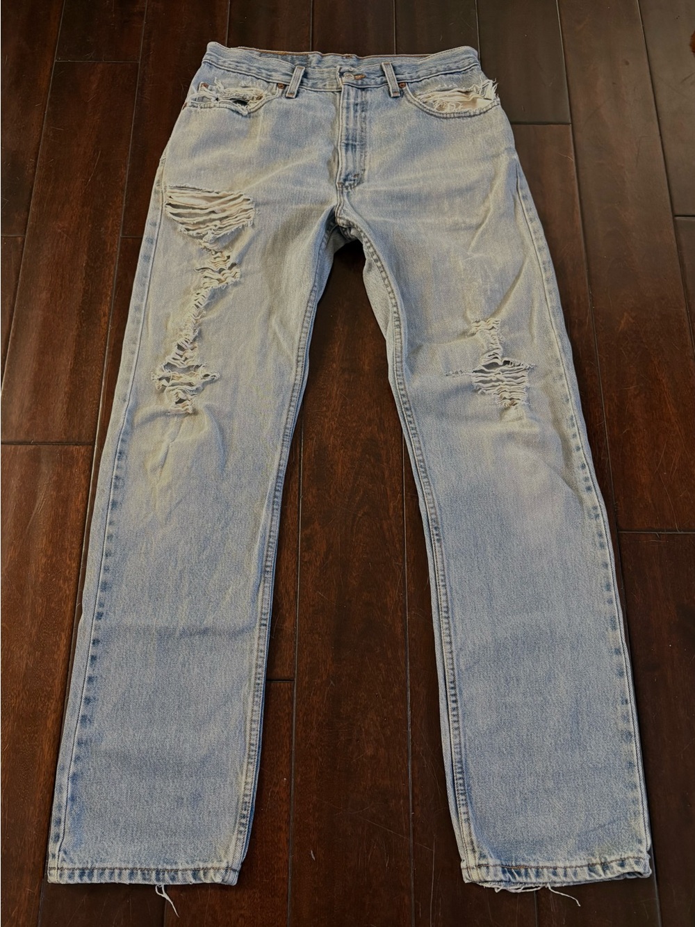Vintage Distressed Levi's 505 Light Wash Blue Jeans - Y2K